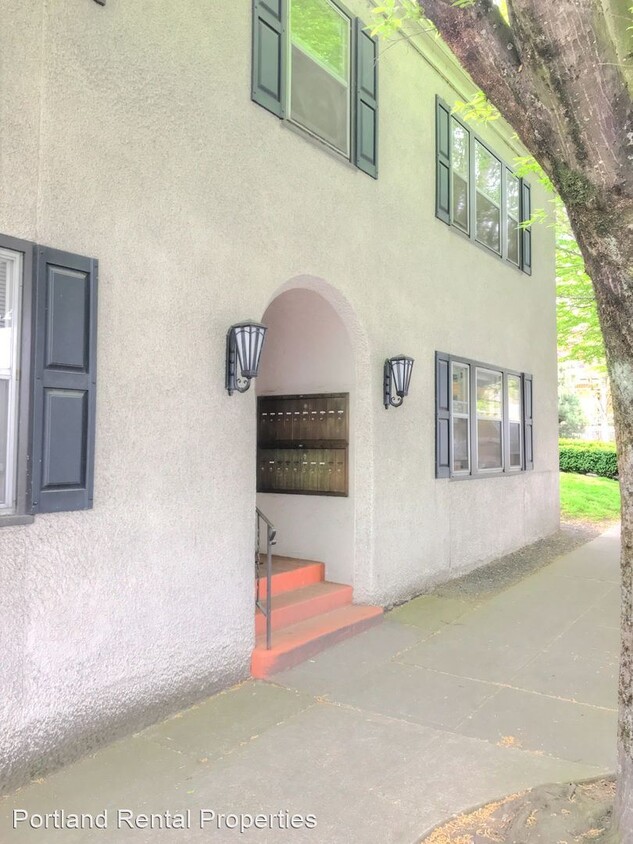 Primary Photo - 1035 SE 12th Ave