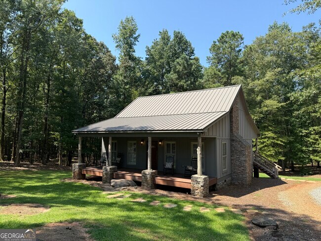 Building Photo - 2323 Pleasant Valley Rd
