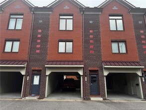 Building Photo - 123 Pennmark Pl