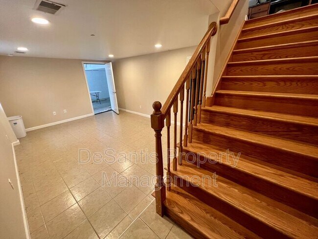 Foto del edificio - 7408 Yale Ave