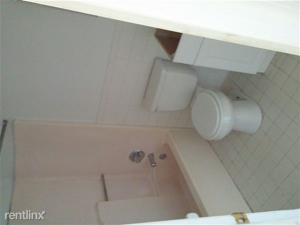 Building Photo - 1411 W 41st St