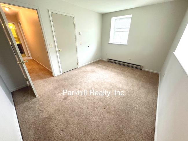 Foto del edificio - 420 W Pennsylvania Ave