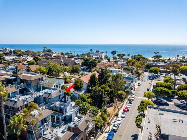 Foto del edificio - Coastal 1 Bed, 1 Bath with Ocean Views in 55+ Community in Laguna Beach!