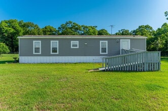 Building Photo - 2295 Bermuda Ln