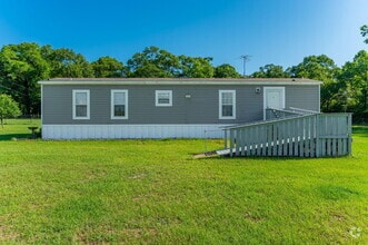 Building Photo - 2295 Bermuda Ln
