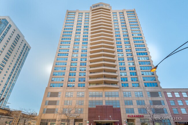 Foto del edificio - 200 N Jefferson St