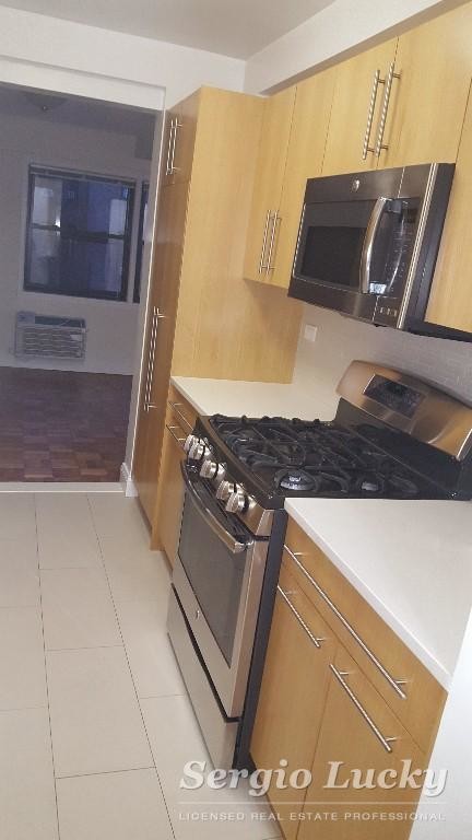Foto del edificio - 200 E 71st St