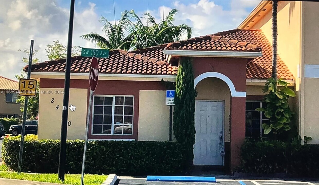 Foto principal - 8480 SW 150th Ave