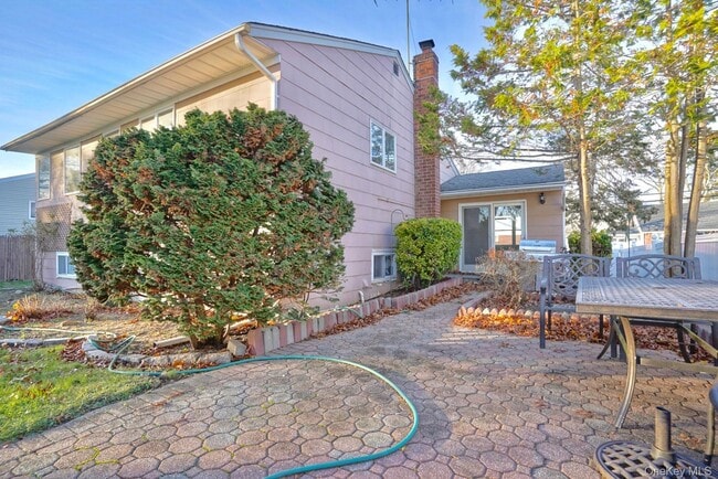 Foto del edificio - 34 Oakley Dr