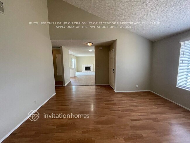 Foto del edificio - 3442 Chandler Cir