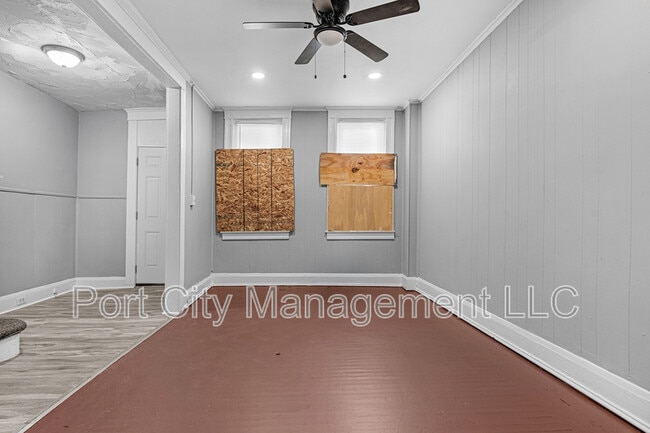 Building Photo - 2813 Presbury St