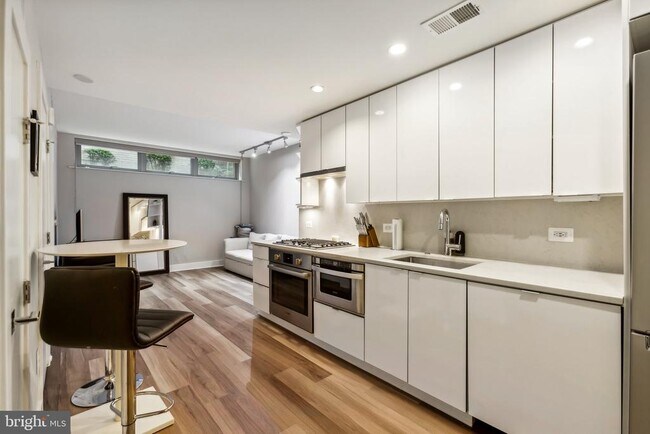 Foto del edificio - 1311 13th St NW