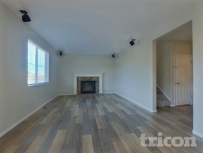Foto del edificio - 7191 S Oak Hill Cir