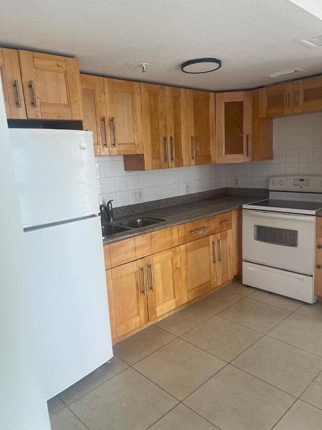 Building Photo - 6315 SW 8th St