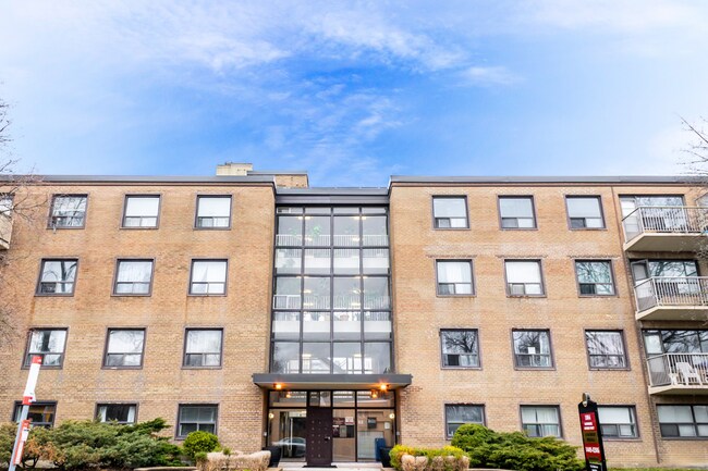 Photo du bâtiment - Lawrence Apartments