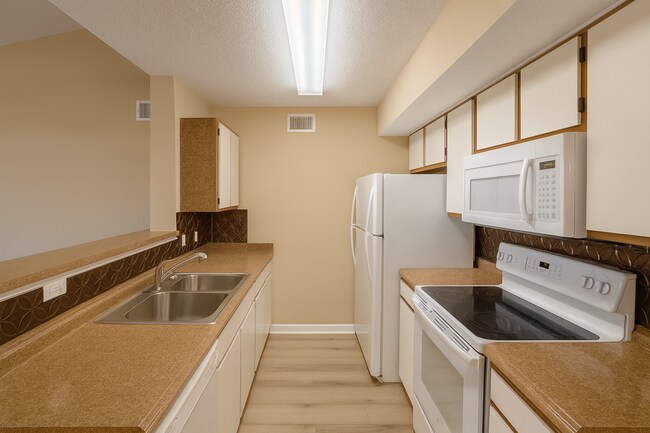 Foto del edificio - 12750 Equestrian Cir