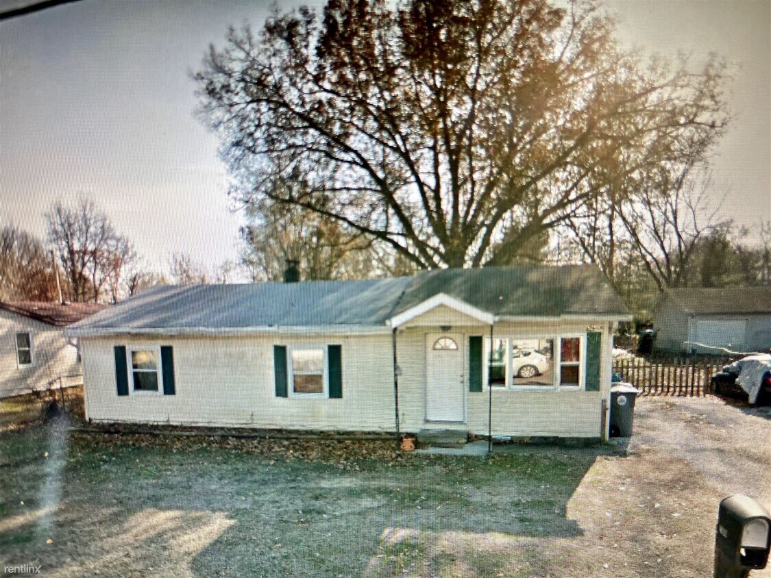 3 br, 2 bath House 2805 Culverson Avenue House Rental in Evansville