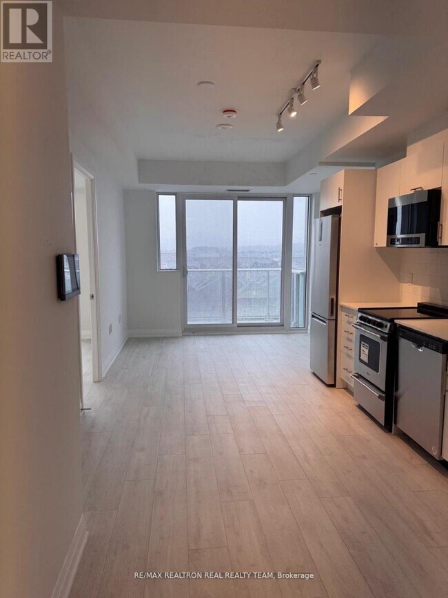 Photo du bâtiment - 412 Silver Maple Rd