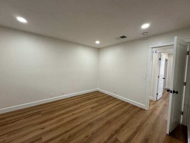 Foto del edificio - Beautiful 3 Bedroom 2 Bathroom Single fami...