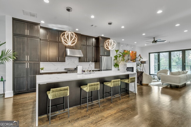 Building Photo - 1107 Briar Cove Cir