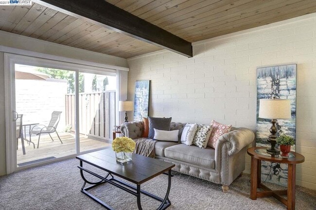 Building Photo - 43512 Bryant St