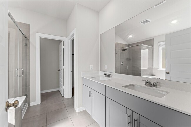 Foto del edificio - 10520 Deussen Ln