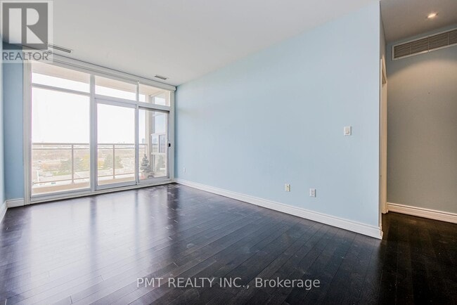 Building Photo - 1 Leaside Park Dr