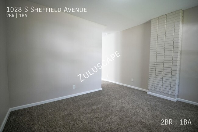 Building Photo - 1028 S Sheffield Ave