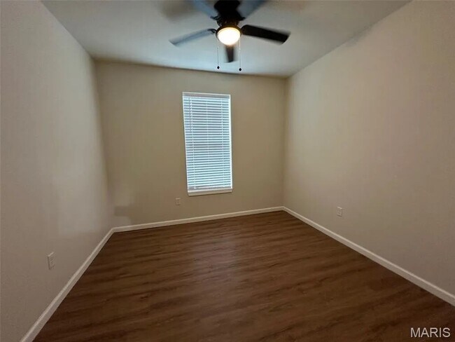 Building Photo - 135 Harmony Mdws Ct