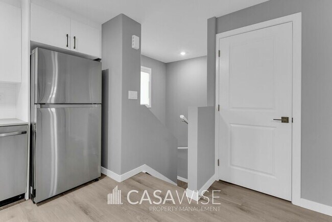 Photo du bâtiment - 10250-102157 157 St NW