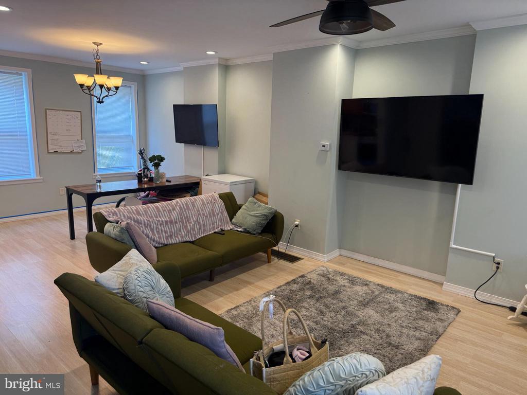 Foto principal - 5213 Westminster Ave