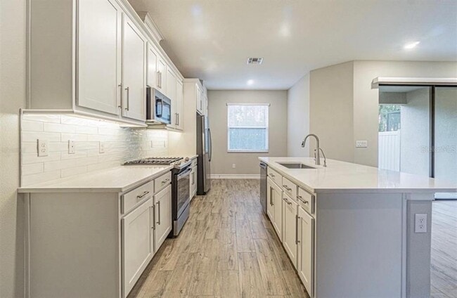 Building Photo - 4615 Almada Ln