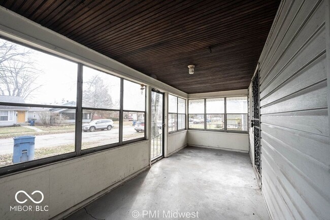 Building Photo - 4850 Hillside Ave