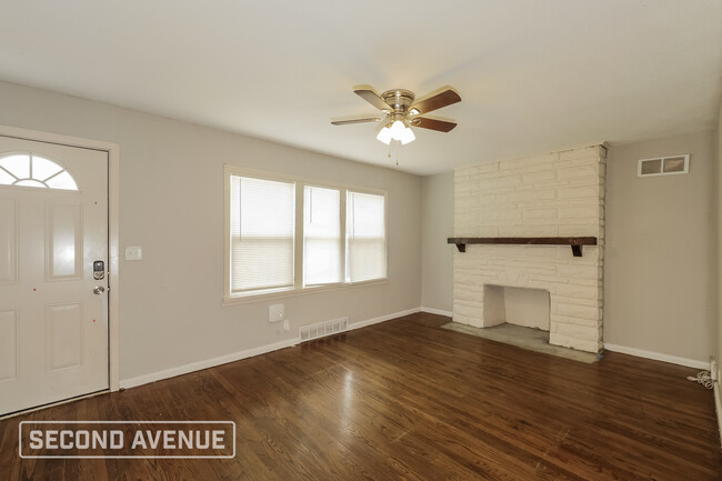 Building Photo - 3639 E 46th Terrace