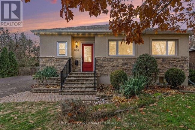 Building Photo - 868 Duberry St