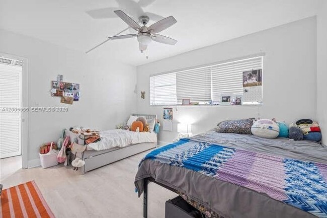 Foto del edificio - 9140 Collins Ave