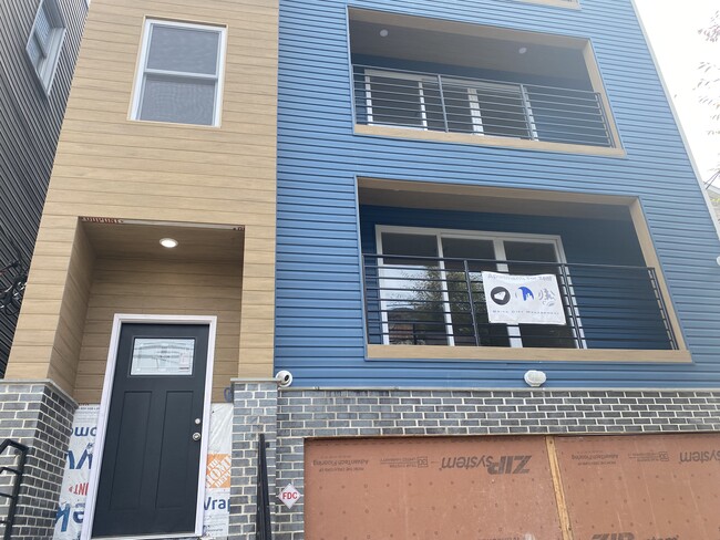 Building Photo - 120 Hudson St