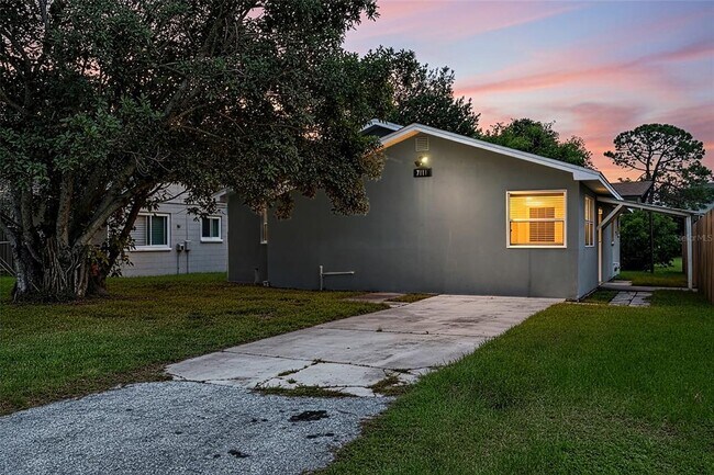 Foto del edificio - 7414 S Sherrill St