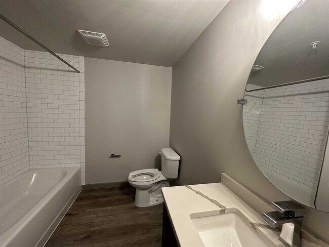 Foto del edificio - 472 Maple St