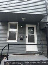 Building Photo - 729 School St