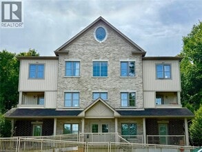 Building Photo - 255 Maitland St