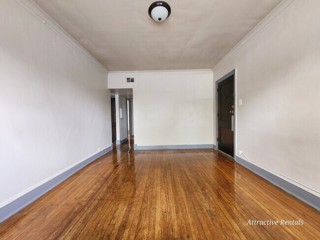 Foto del edificio - 1056 S Mason Ave