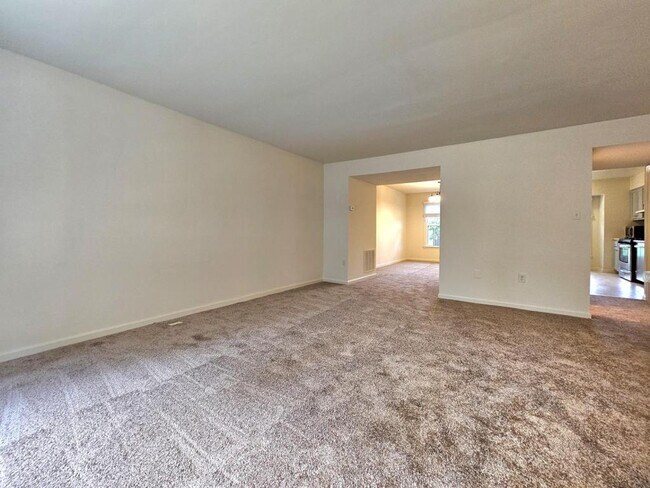 Foto del edificio - 4802 Treasure Ct