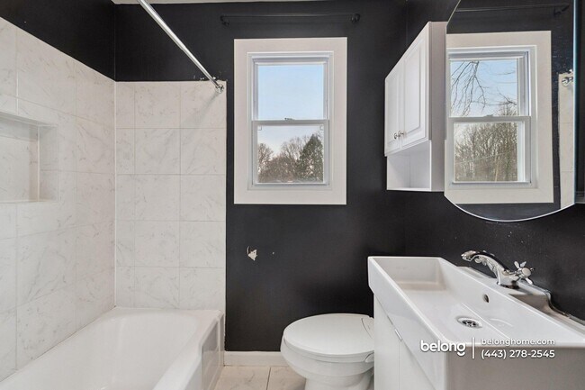 Foto del edificio - 14615 Crescent Dr