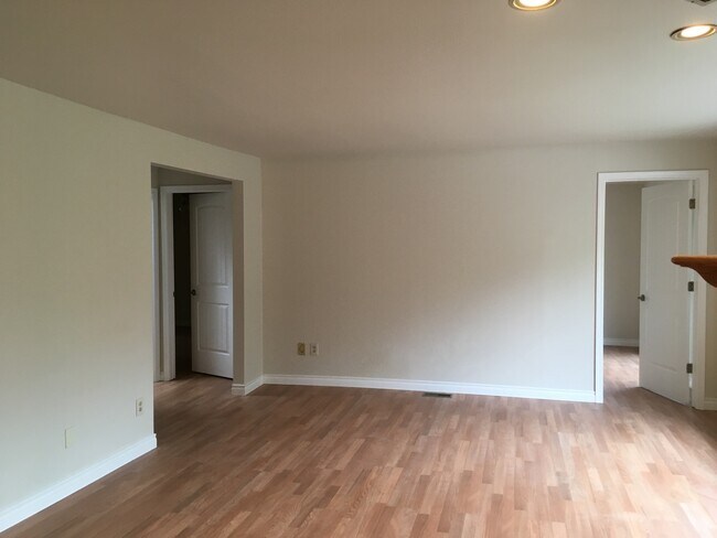 Foto del edificio - Charming 2 Bedroom 1 Bath Home