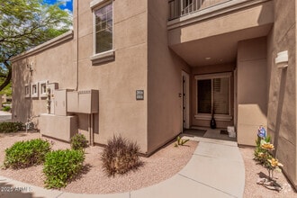 Building Photo - 11000 N 77th Pl