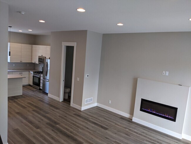 Foto del edificio - 6035 Ames St