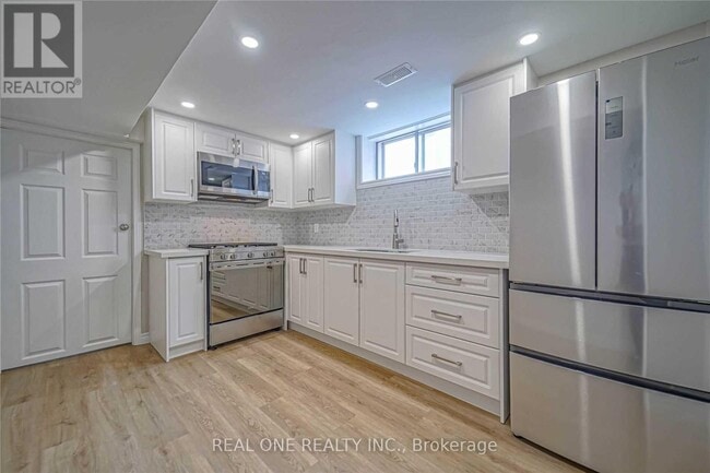 Building Photo - 3487 Ellengale Dr