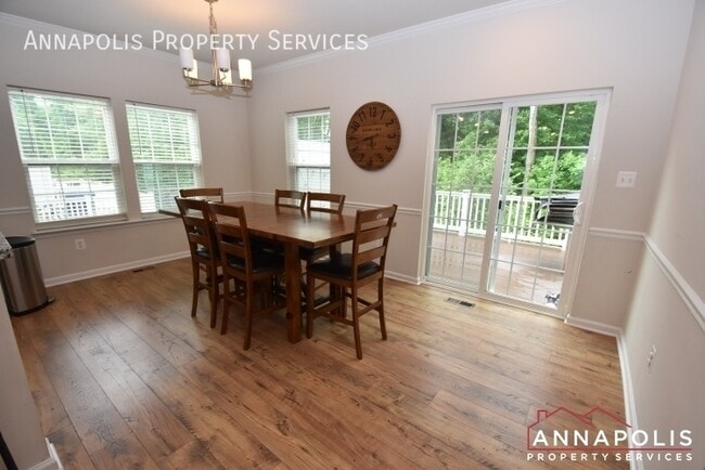 Building Photo - 1379 Hawthorn Dr