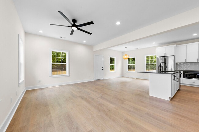 Foto del edificio - 3420 Tappan Pl